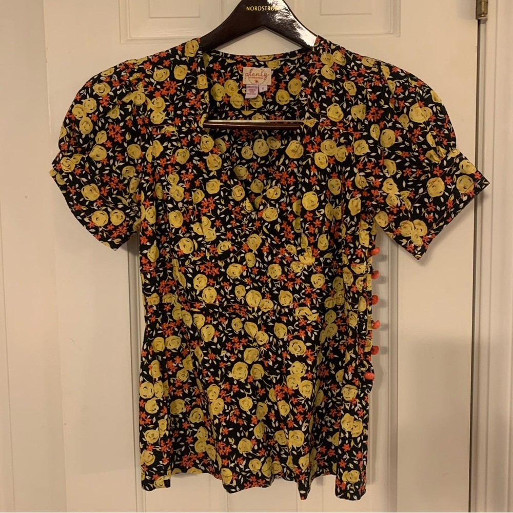 Anthropologie size 6 shirt